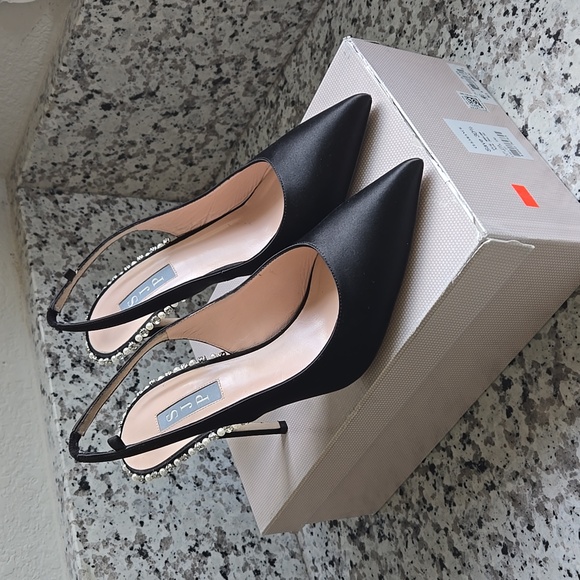 SJP by Sarah Jessica Parker Black Satin Slingback Heels - Picture 3 of 13
